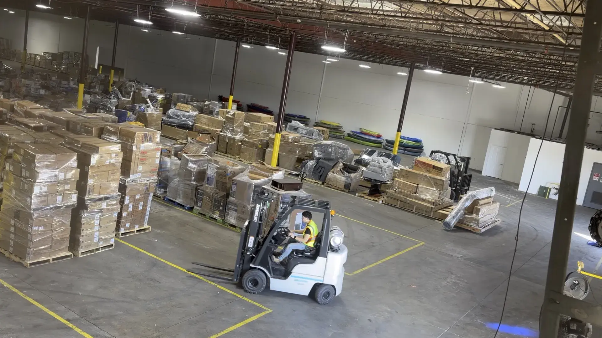 Via Trading Tampa Is Now Open: Wholesale Liquidation Has Arrived in Florida