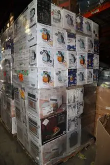 Assorted Chefman Small Kitchen Appliance Loads