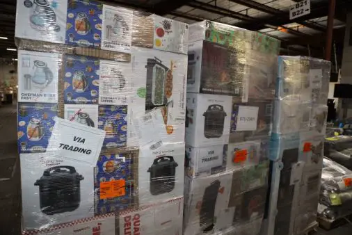 Assorted Chefman Small Kitchen Appliance Loads