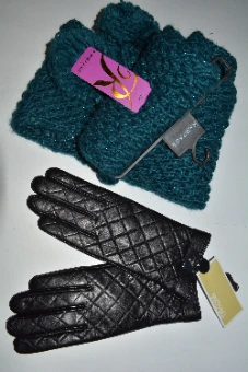 HE Department Store Shelf-Pull Women Fashion Accessory Lots