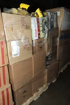 Liquidación de Exceso de Inventario de Cajas Dañadas de Tiendas WMCOM