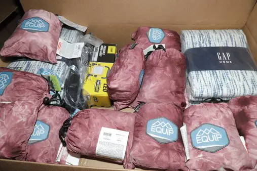 Liquidación de Exceso de Inventario de Cajas Dañadas de Tiendas WMCOM