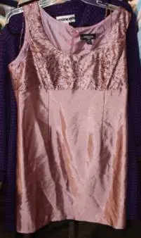 HE Department Store Shelf-Pull Women's Dresses & Suits Lots