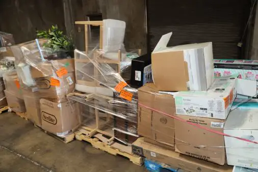 TGT Department Store Customer Return General Merchandise Loads