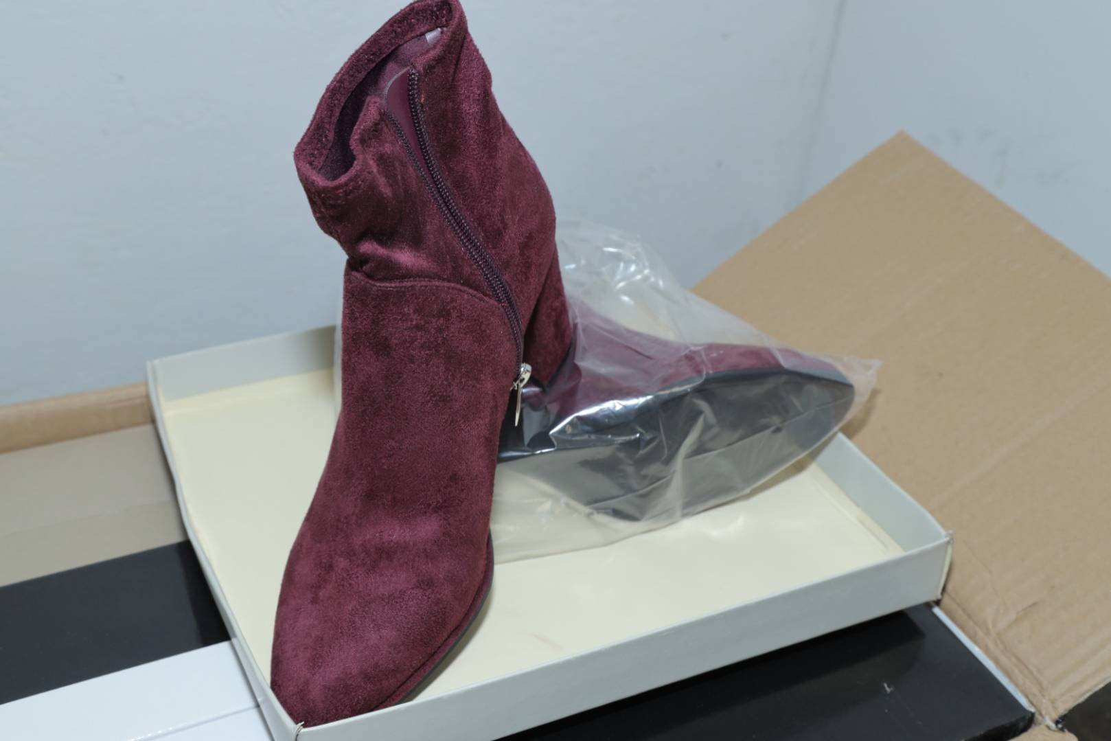 Name brand on sale shoes wholesale
