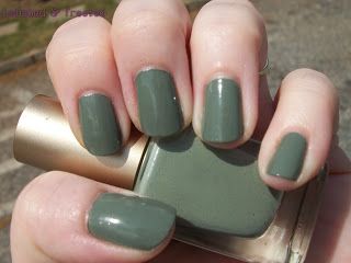 Via Trading | Wholesale L'Oreal Color Riche Nail Polish Via Trading | Wholesale L'Oreal Color Riche Nail Polish